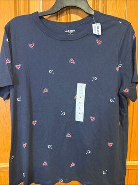 Old Navy Navy Graphic Tee with Red Hearts and White Moons